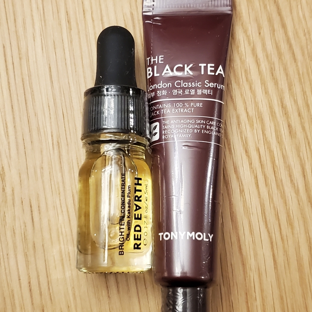 Red Earth Brighten Serum and Black Tea Tony Moly